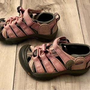 Keen Kids Shoes Sandals Waterproof Girls Size 8 Pink Hiking Outdoor Water